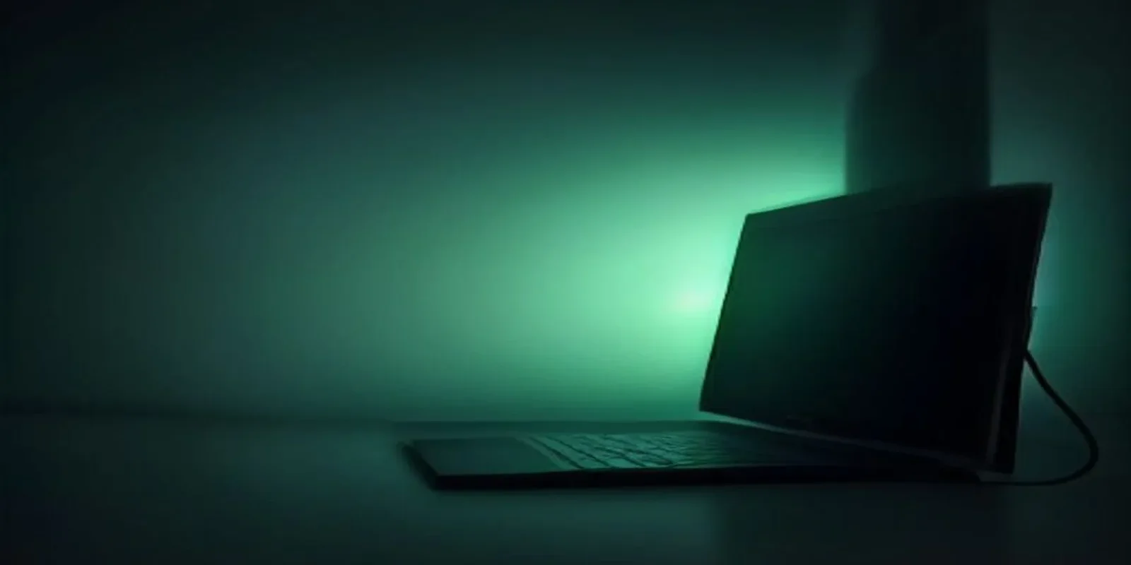 Dark developer‑style cover image highlighting backend‑driven UI practices for mobile apps.